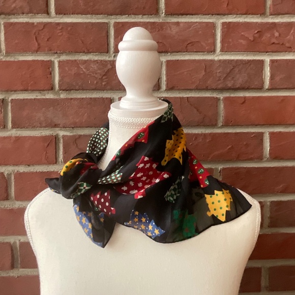 Silk Scarf Christmas Trees Geometric Print Art 21’X21” NWOT - Picture 2 of 8